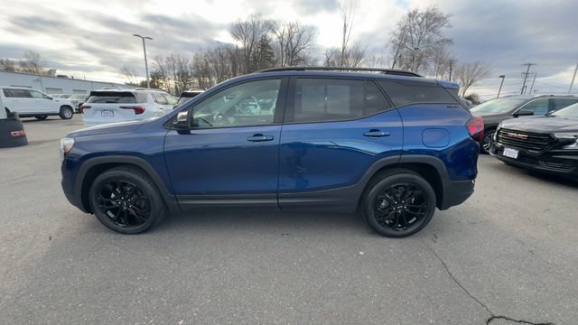 Used 2022 GMC Terrain SLT w/ Infotainment Package II image 5