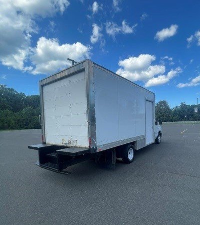 Used 2019 Ford E-350 and Econoline 350 Super Duty RWD image 6