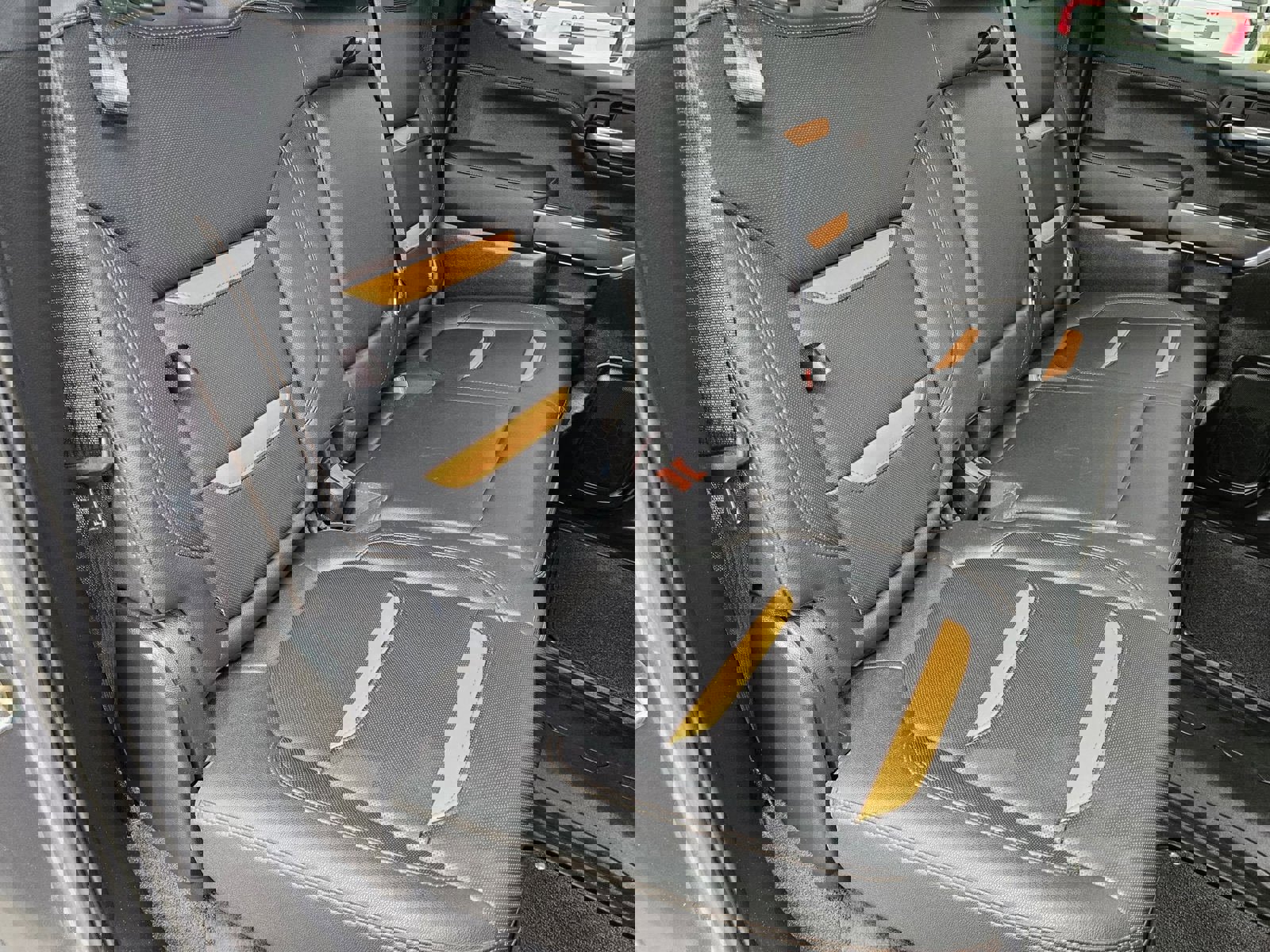 Used 2021 GMC Sierra 1500 AT4 w/ AT4 Premium Package image 28