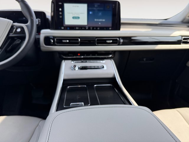 Used 2025 Lincoln Aviator Reserve w/ Jet Appearance Package image 14