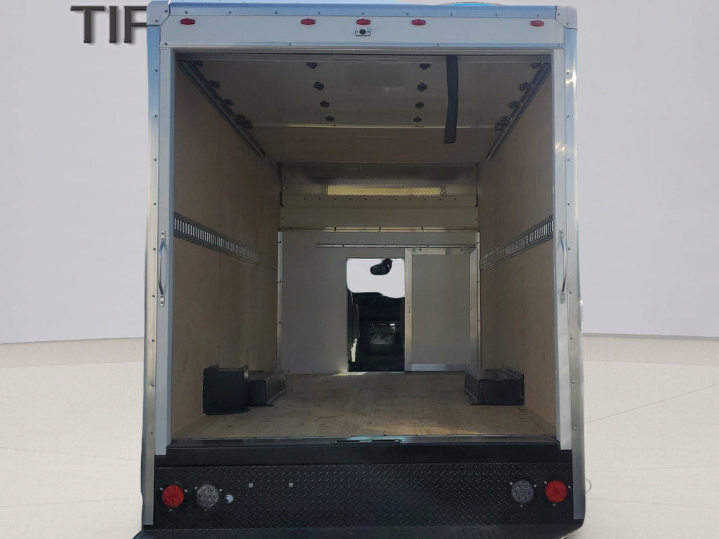 New 2026 Ford E-350 and Econoline 350 Super Duty RWD image 8