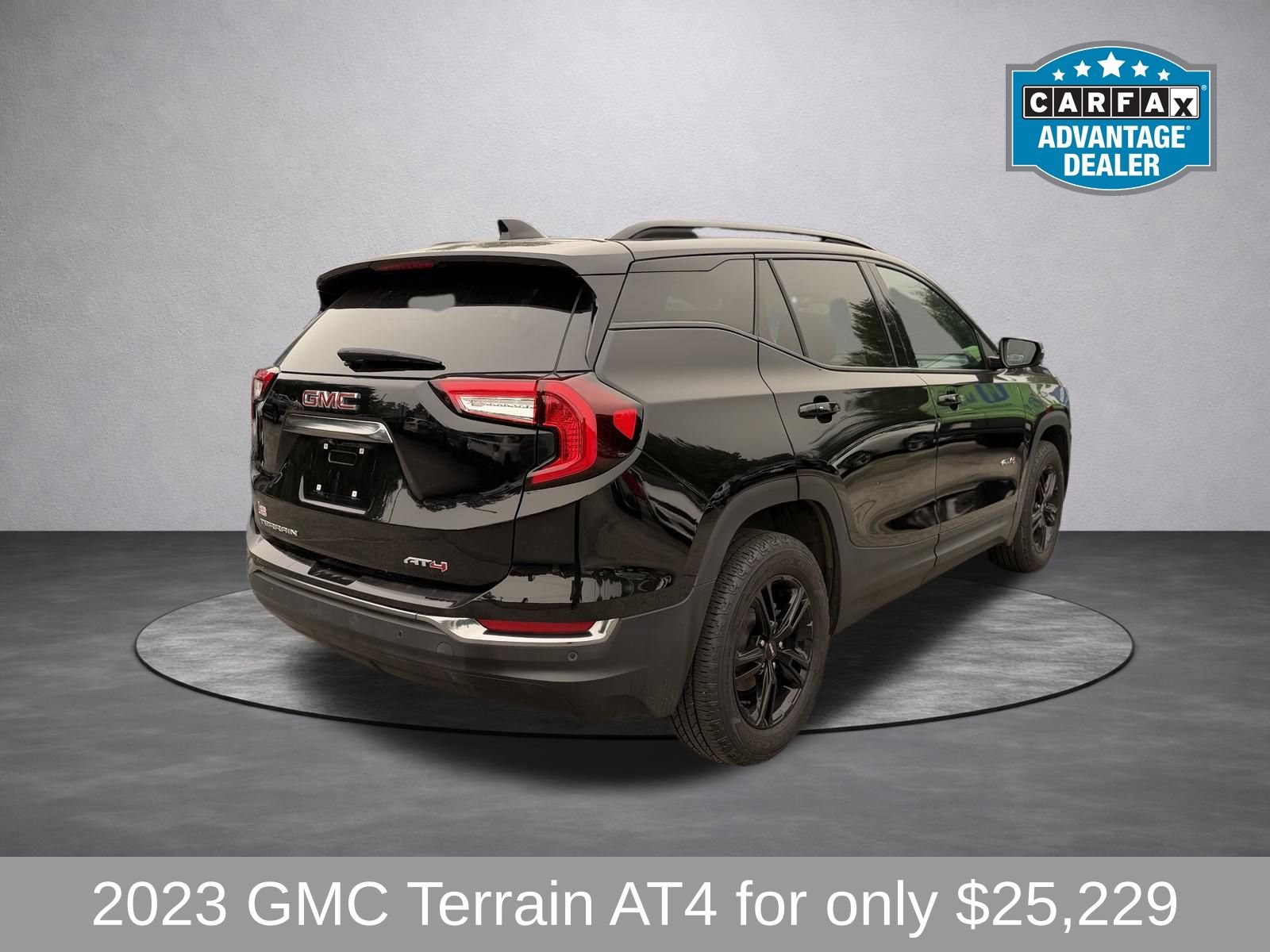 Used 2023 GMC Terrain AT4 w/ Tech Package AWD/4WD image 3