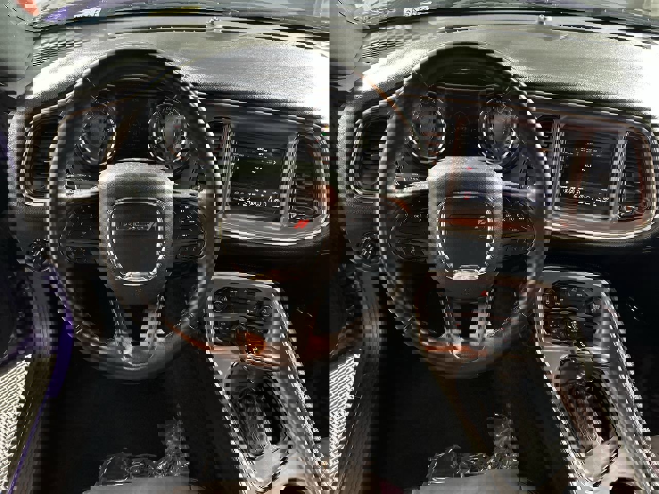 Used 2019 Dodge Challenger SXT image 21