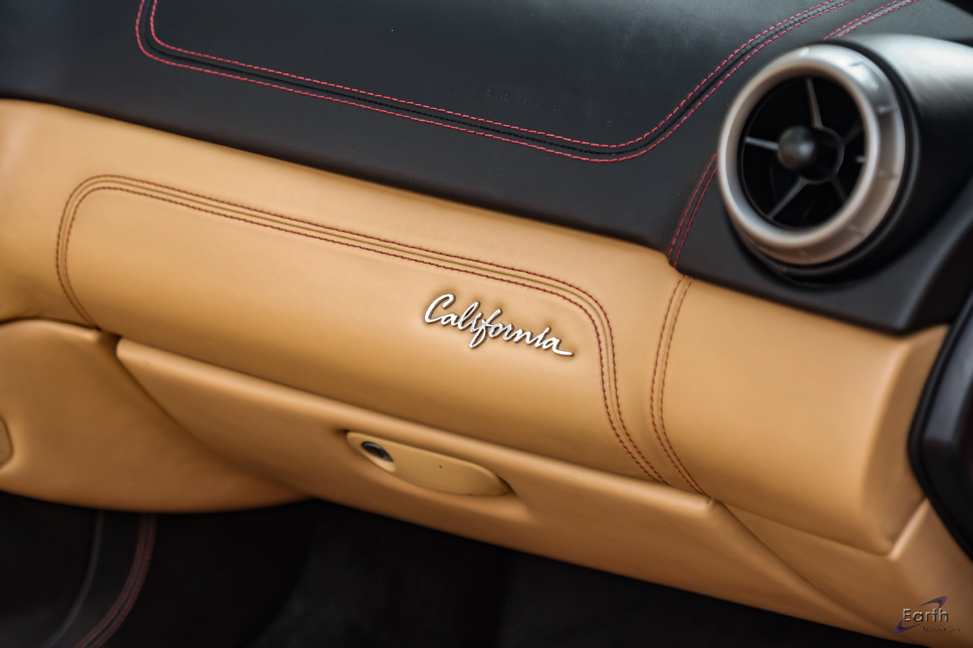 Used 2014 Ferrari California RWD image 57