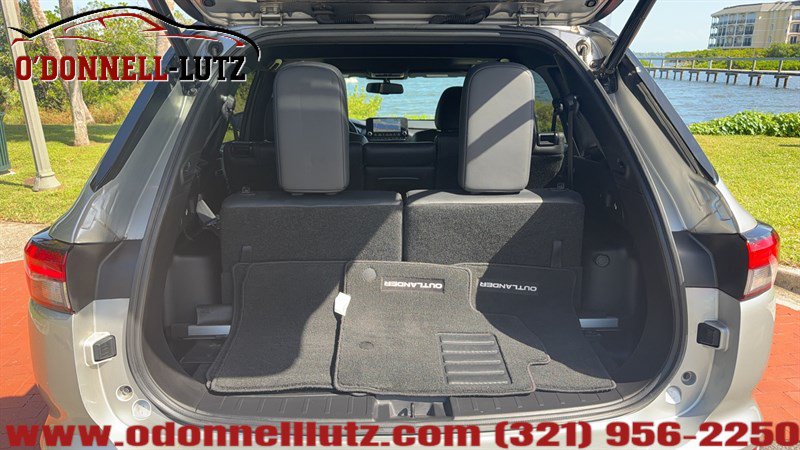 Used 2023 Mitsubishi Outlander SEL FWD image 6