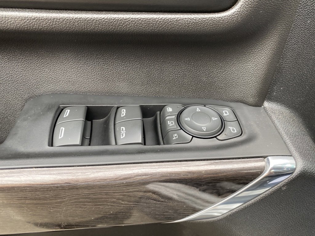 Used 2022 Chevrolet Silverado 2500 LTZ w/ LTZ Convenience Package image 31