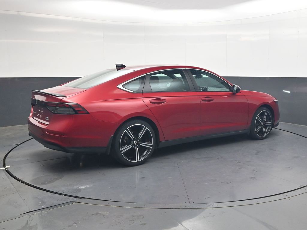 Used 2023 Honda Accord Sport image 4