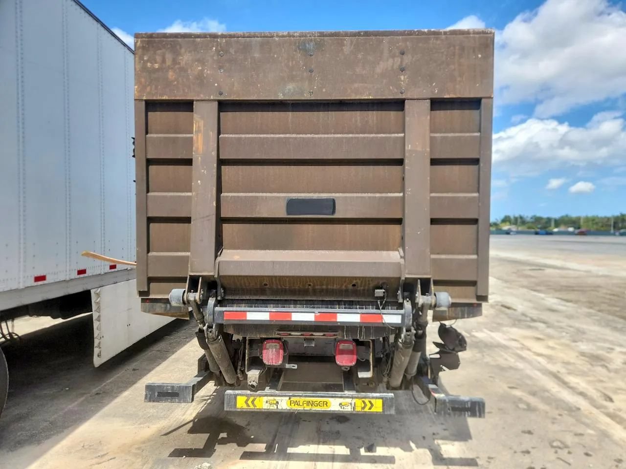Used 2019 Ford F650 2WD Regular Cab Super Duty image 6