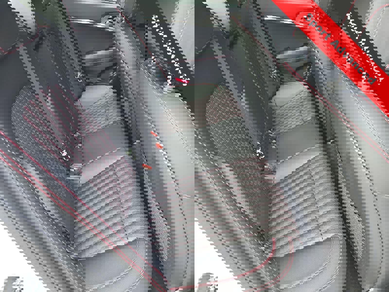 Used 2025 Genesis G70 3.3T Advanced image 17