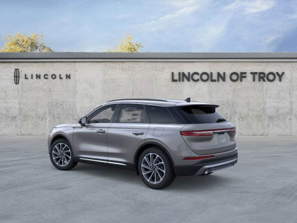 New 2025 Lincoln Corsair AWD w/ Equipment Group 101A image 26