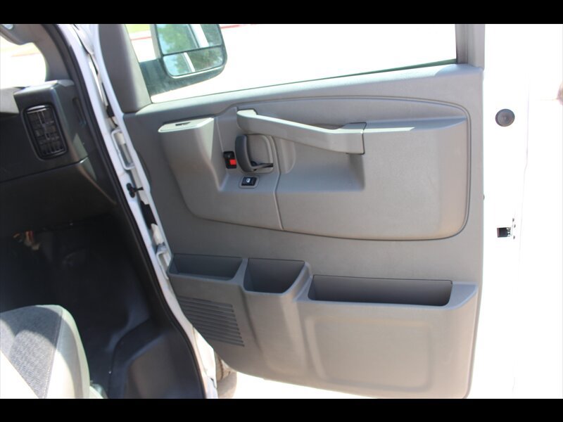 Used 2021 Chevrolet Express 2500 w/ Driver Convenience Package RWD image 17