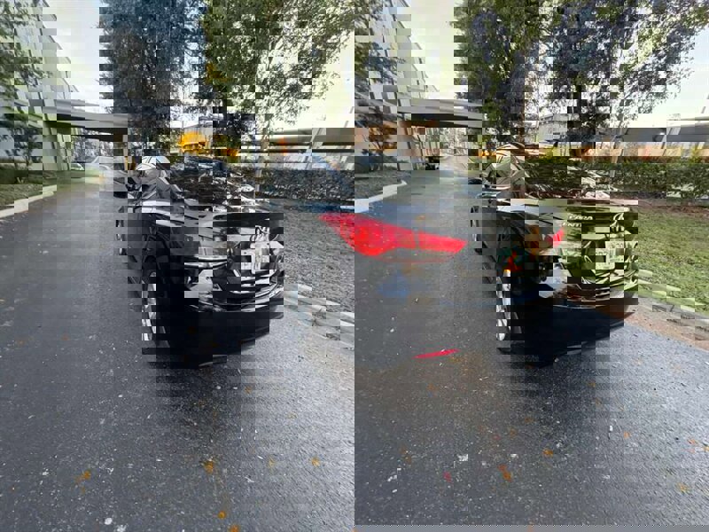 Used 2013 Hyundai Elantra Limited w/ Technology Pkg image 4