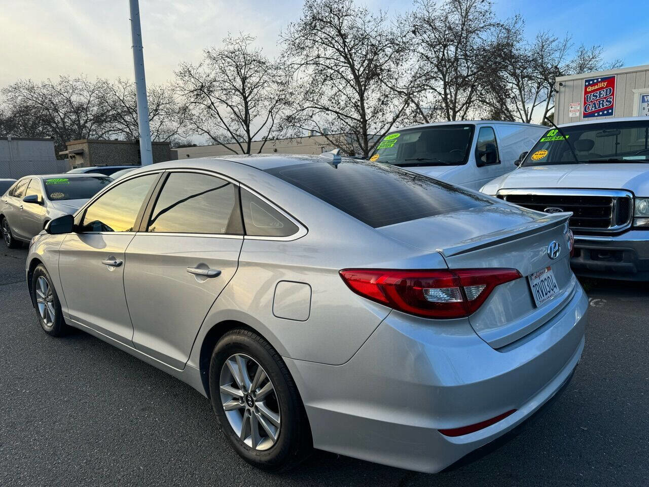 Used 2016 Hyundai Sonata SE FWD image 4