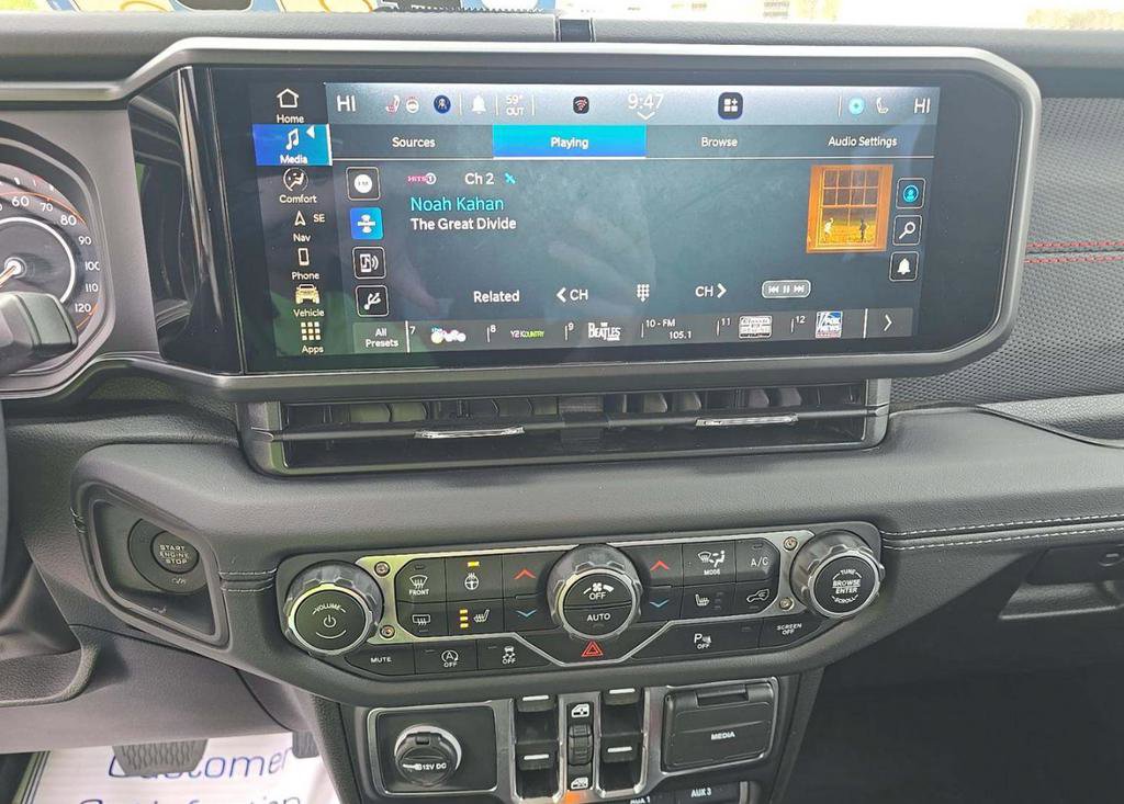 Used 2025 Jeep Wrangler Unlimited Rubicon image 6