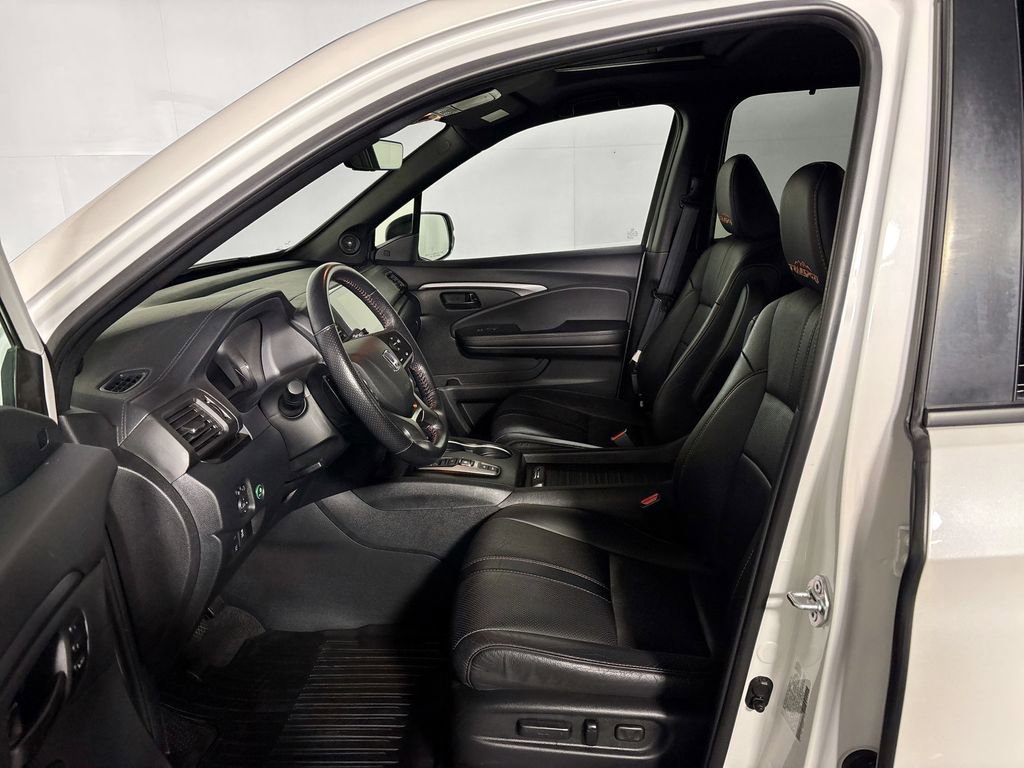 Used 2023 Honda Passport TrailSport image 11