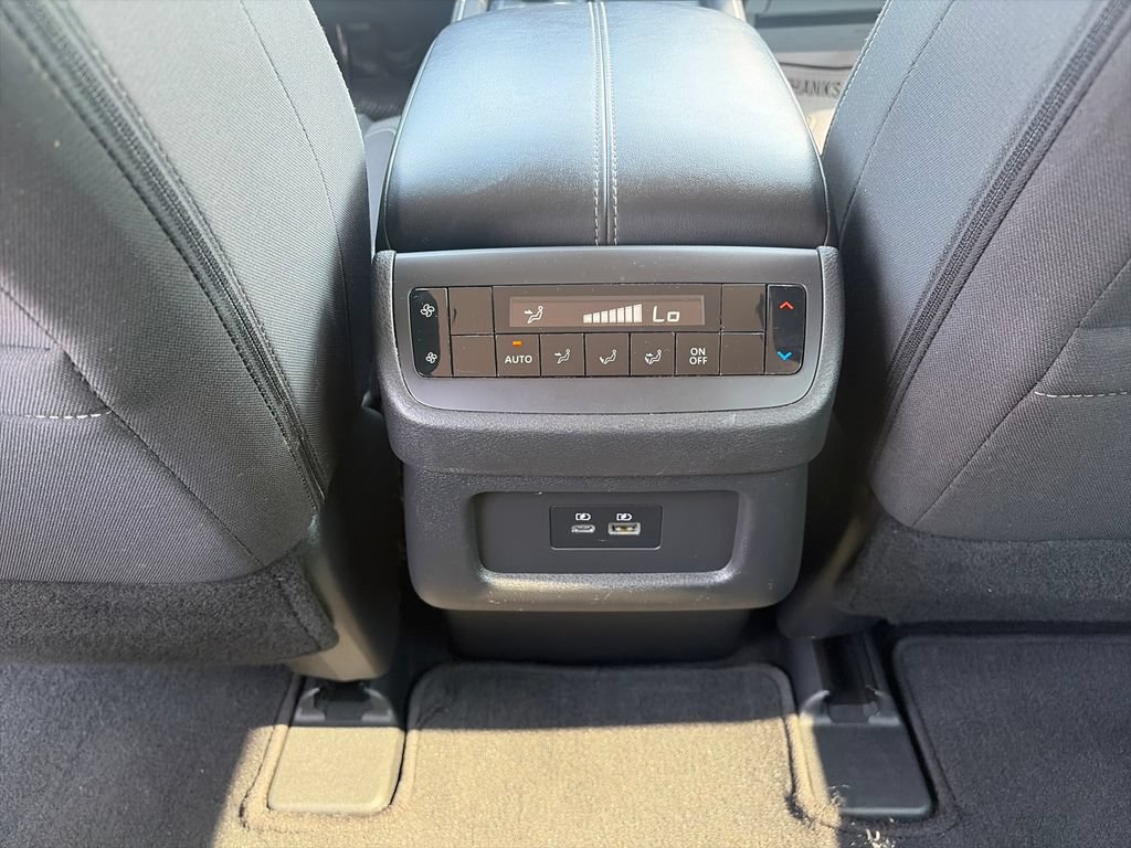 Used 2023 Nissan Pathfinder SV AWD/4WD image 77