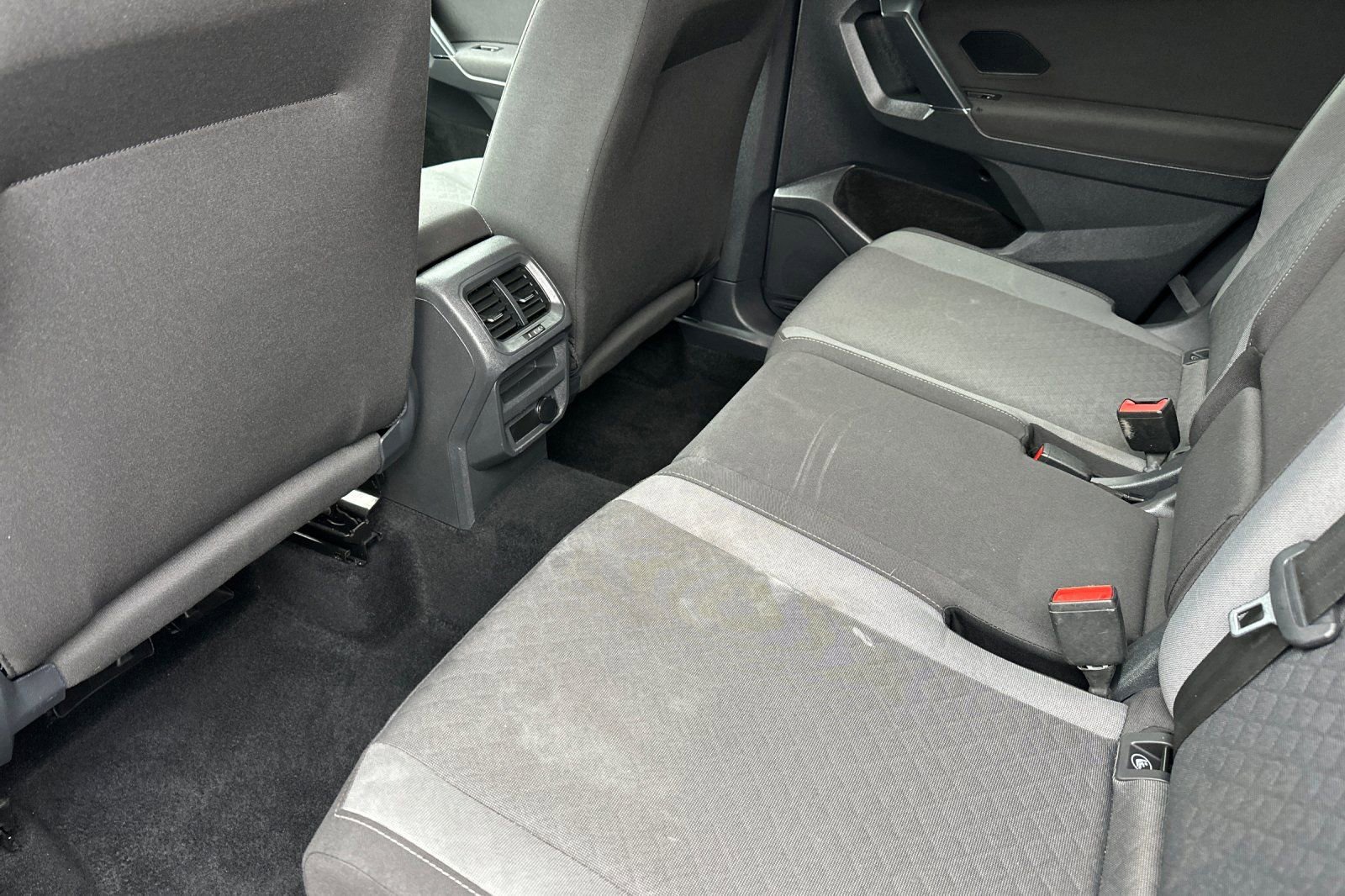 Used 2020 Volkswagen Tiguan S FWD image 12