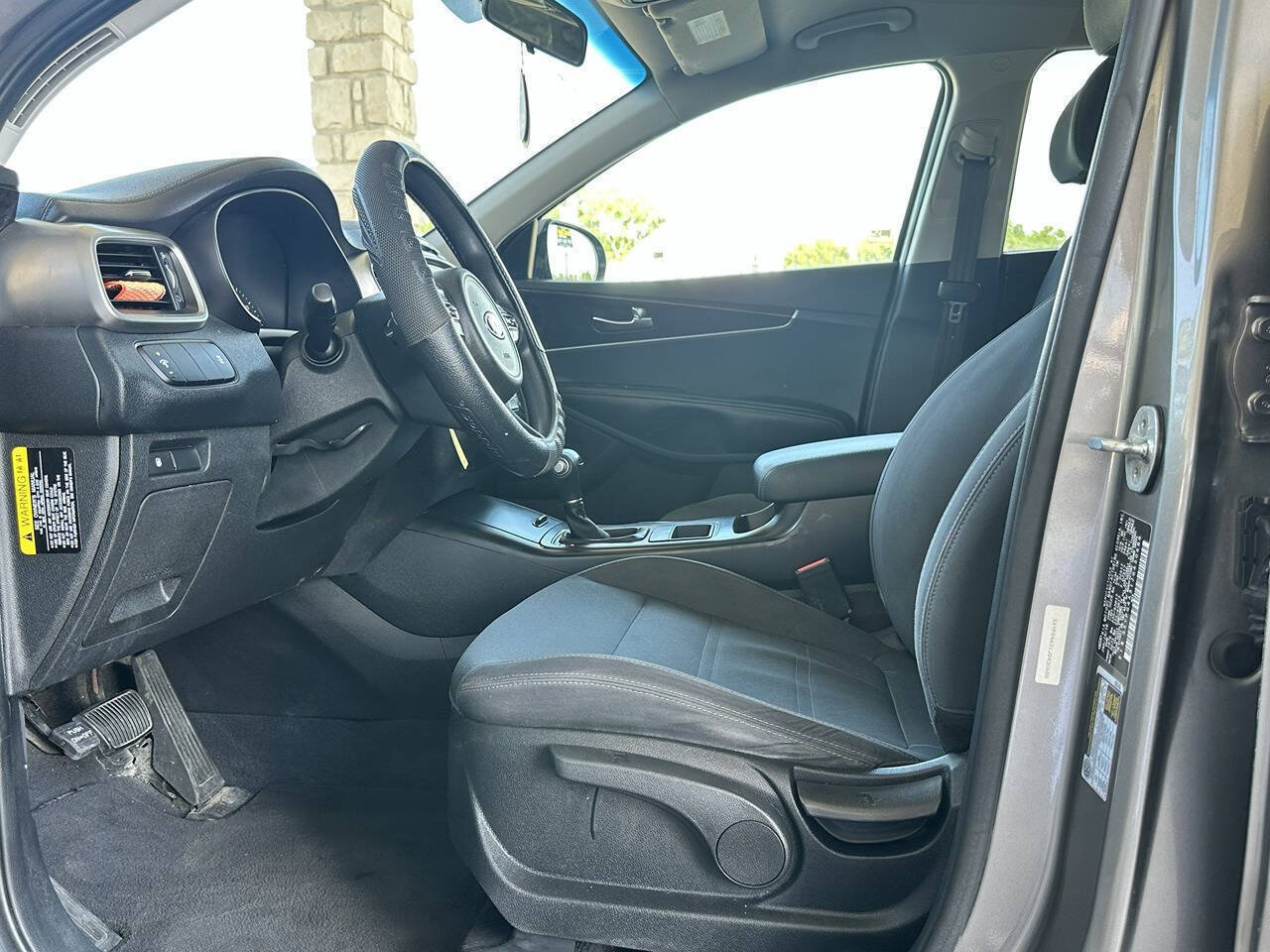 Used 2018 Kia Sorento L FWD image 13