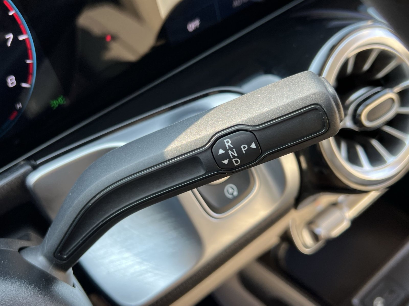 Certified 2022 Mercedes-Benz GLB 250 4MATIC image 27