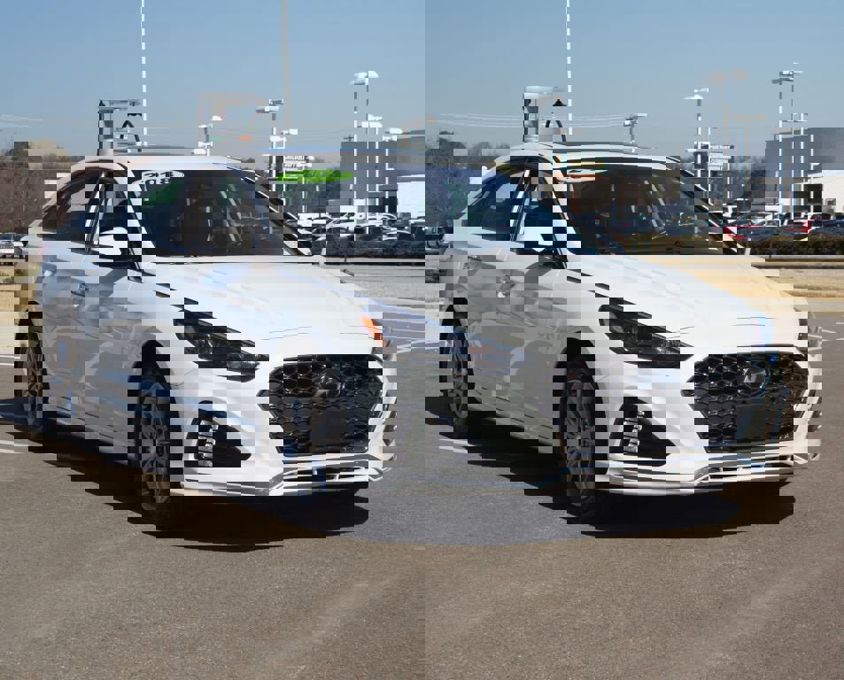 Used 2018 Hyundai Sonata Limited image 2