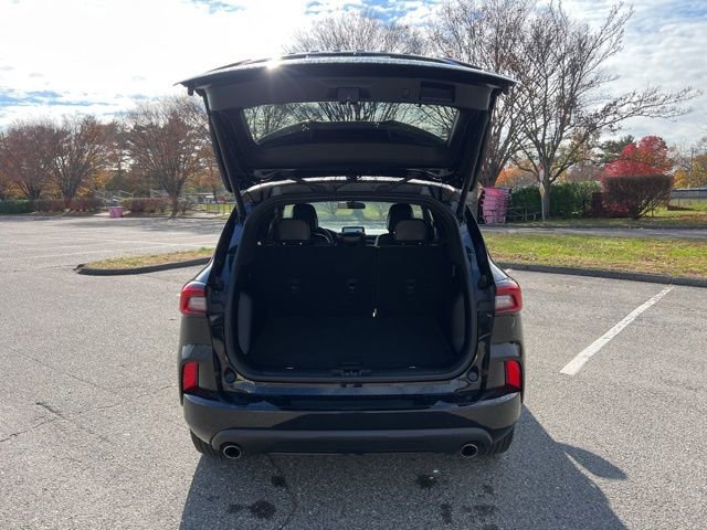 Used 2023 Ford Escape ST-Line image 28