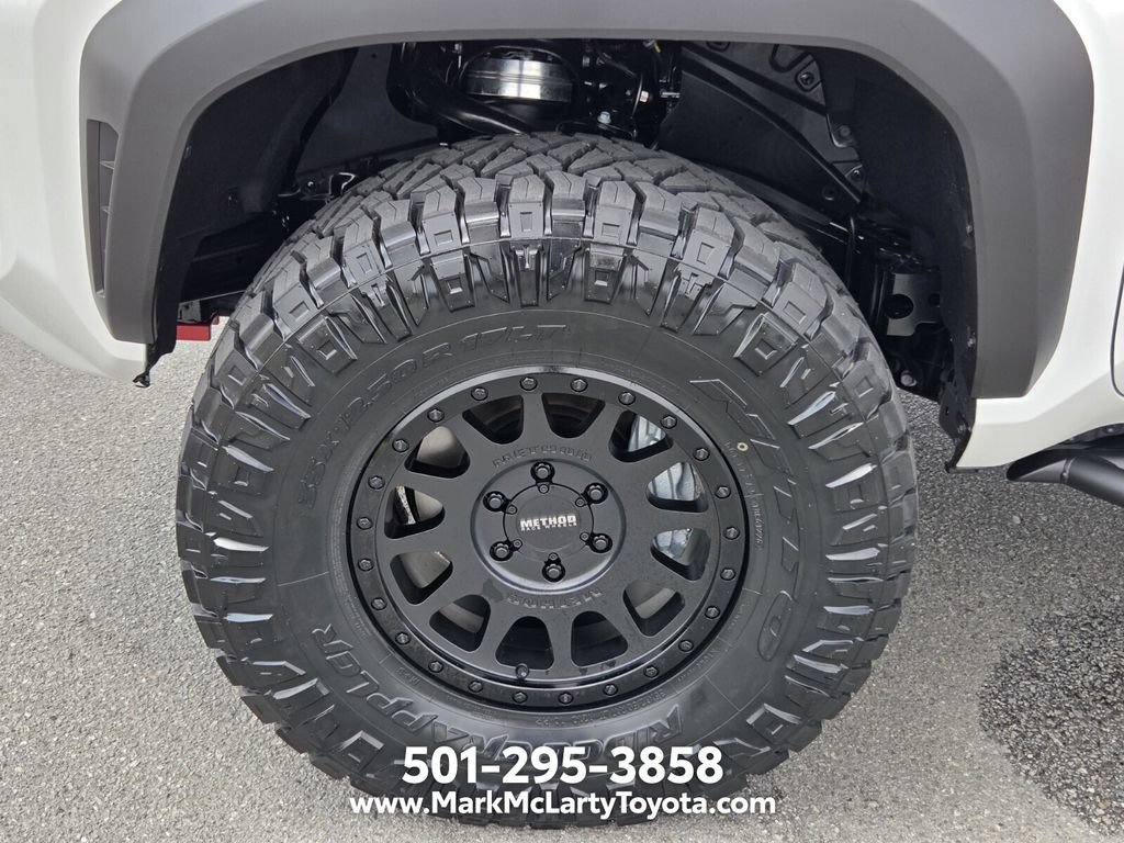 New 2026 Toyota 4Runner SR5 AWD/4WD image 14