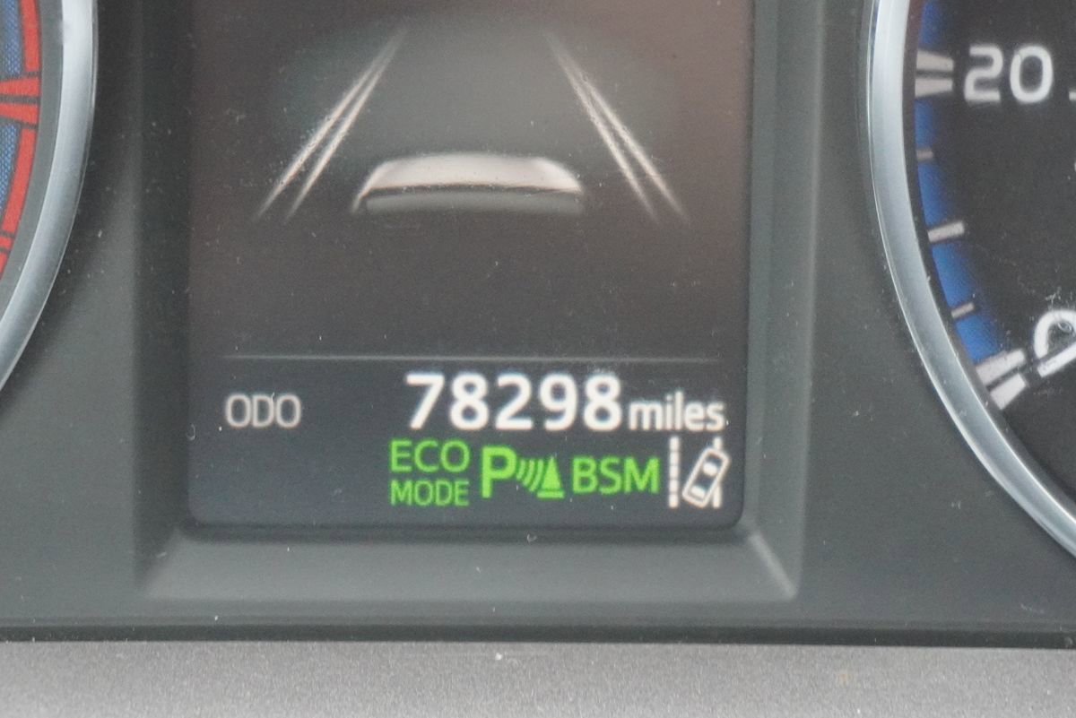 Used 2016 Toyota RAV4 Limited FWD image 29