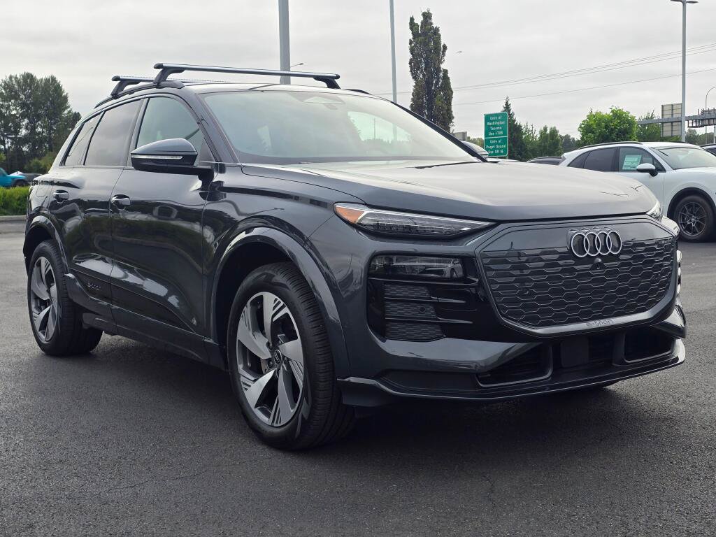 Used 2025 Audi Q6 e-tron Premium Plus w/ Premium Plus AWD/4WD image 7