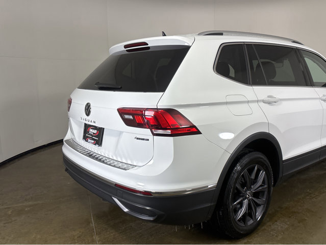 Used 2022 Volkswagen Tiguan SE image 23