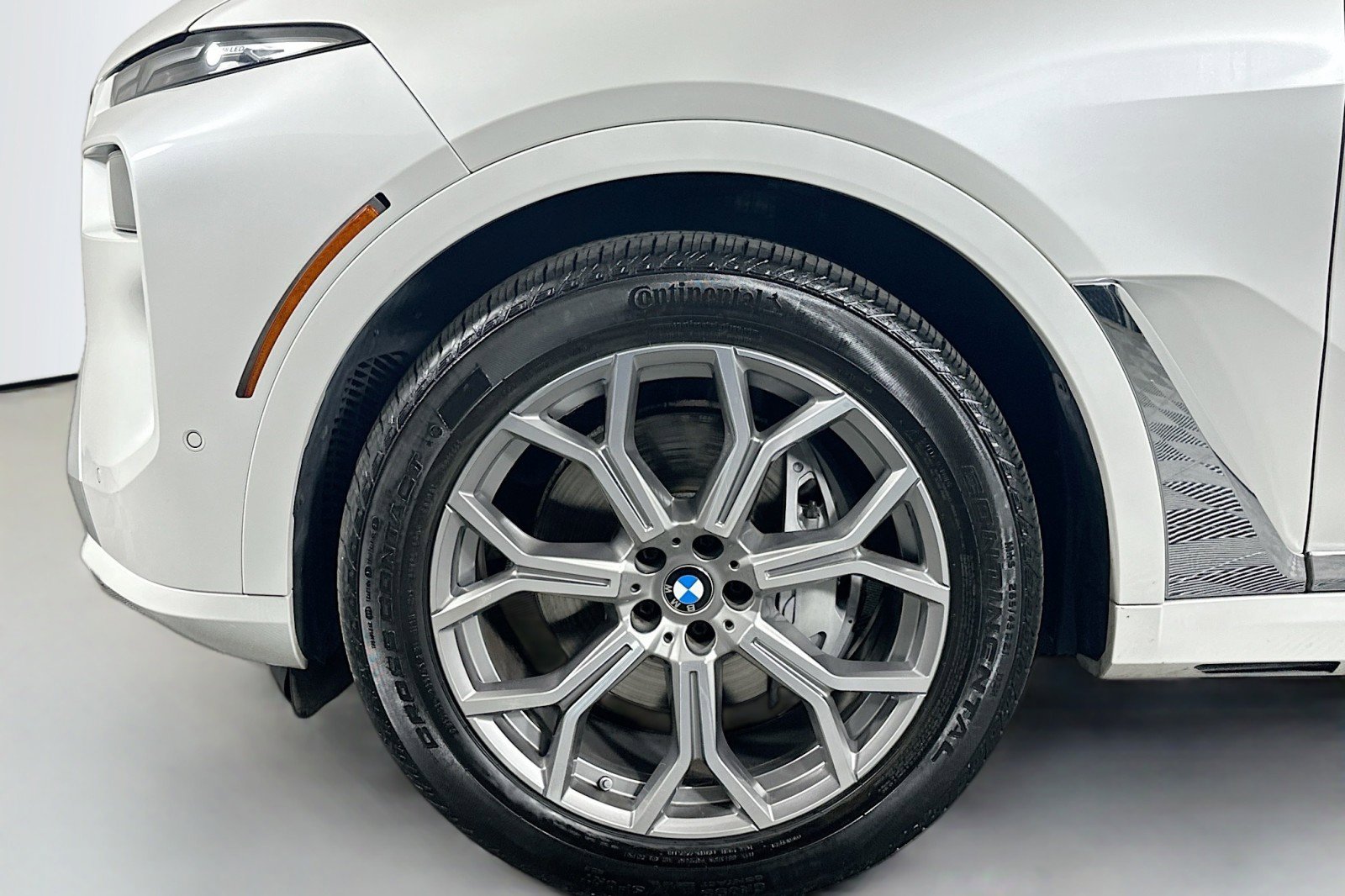 Used 2023 BMW X7 xDrive40i image 12
