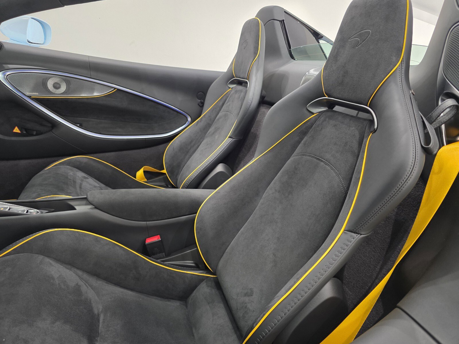 New 2026 McLaren Artura Spider RWD image 8