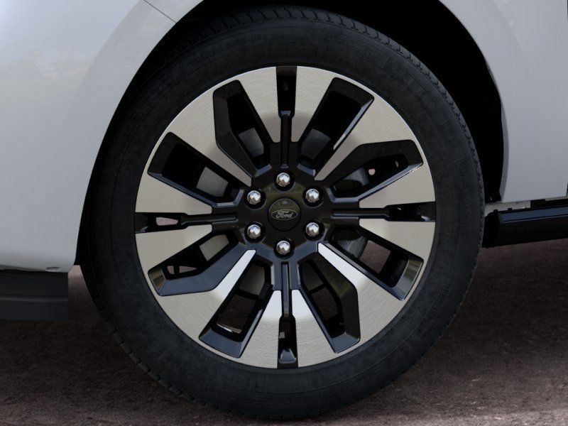New 2027 Ford Expedition Platinum w/ Driver's Package RWD image 19