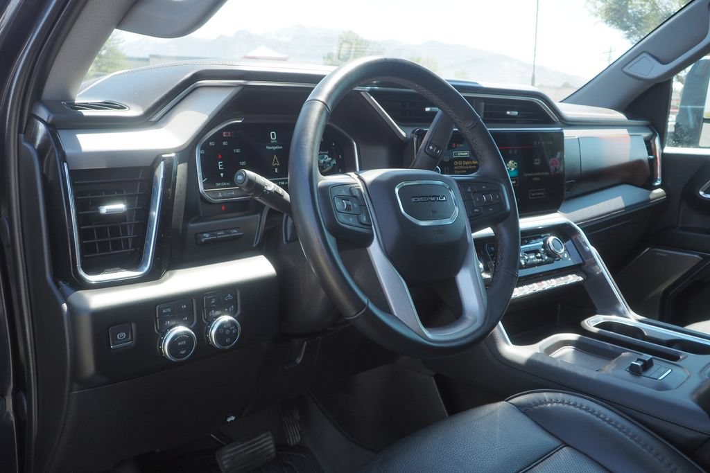Used 2024 GMC Sierra 2500 Denali w/ Denali Reserve Package AWD/4WD image 12