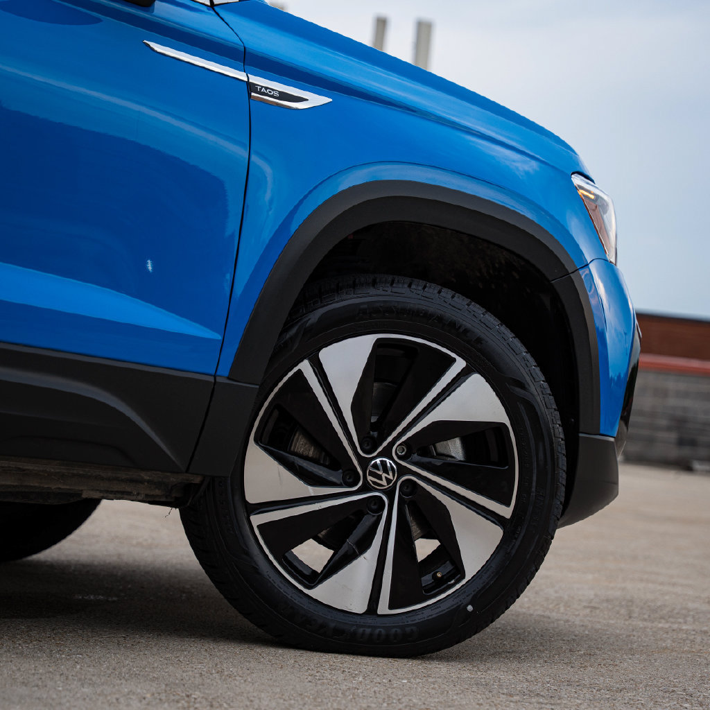 Certified 2023 Volkswagen Taos SE AWD/4WD image 9