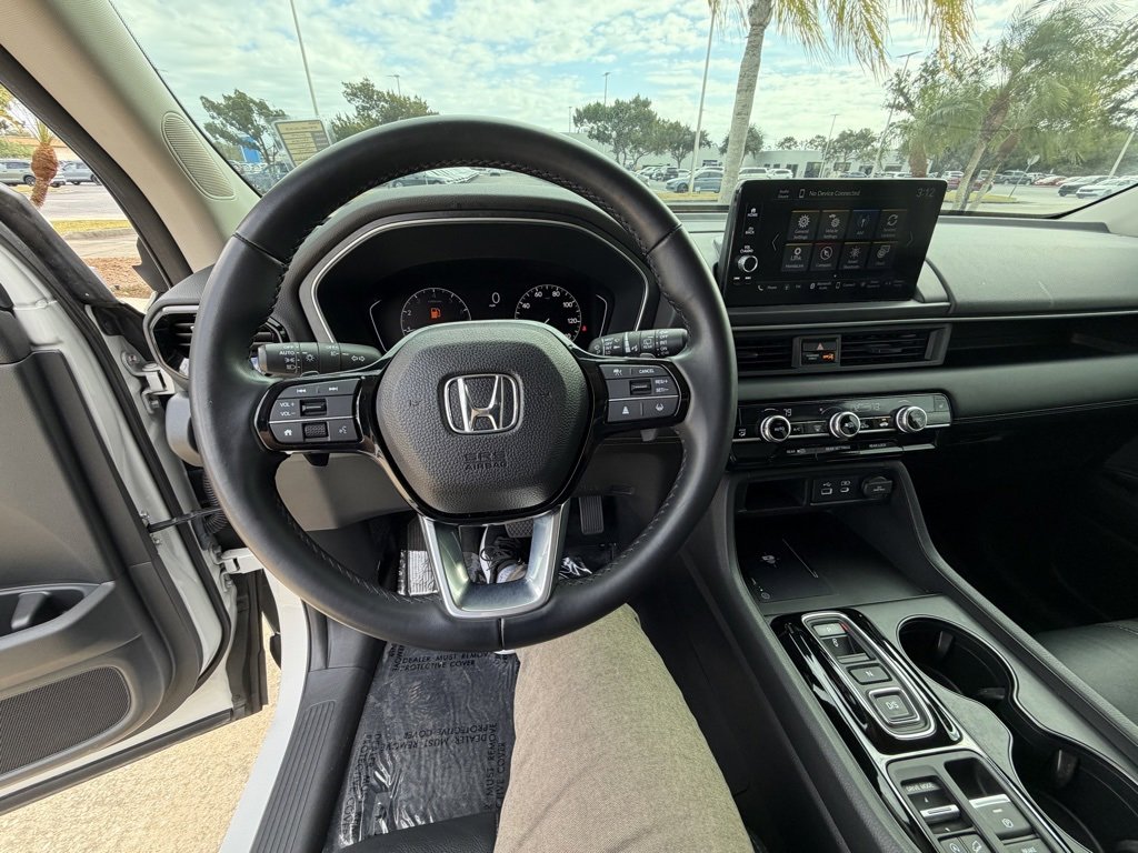 Used 2023 Honda Pilot EX-L image 11