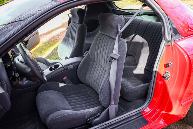 Used 1997 Pontiac Firebird Coupe w/ Opt Pkg image 75