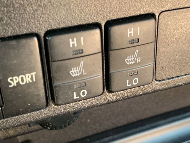 Used 2015 Toyota RAV4 Limited image 28