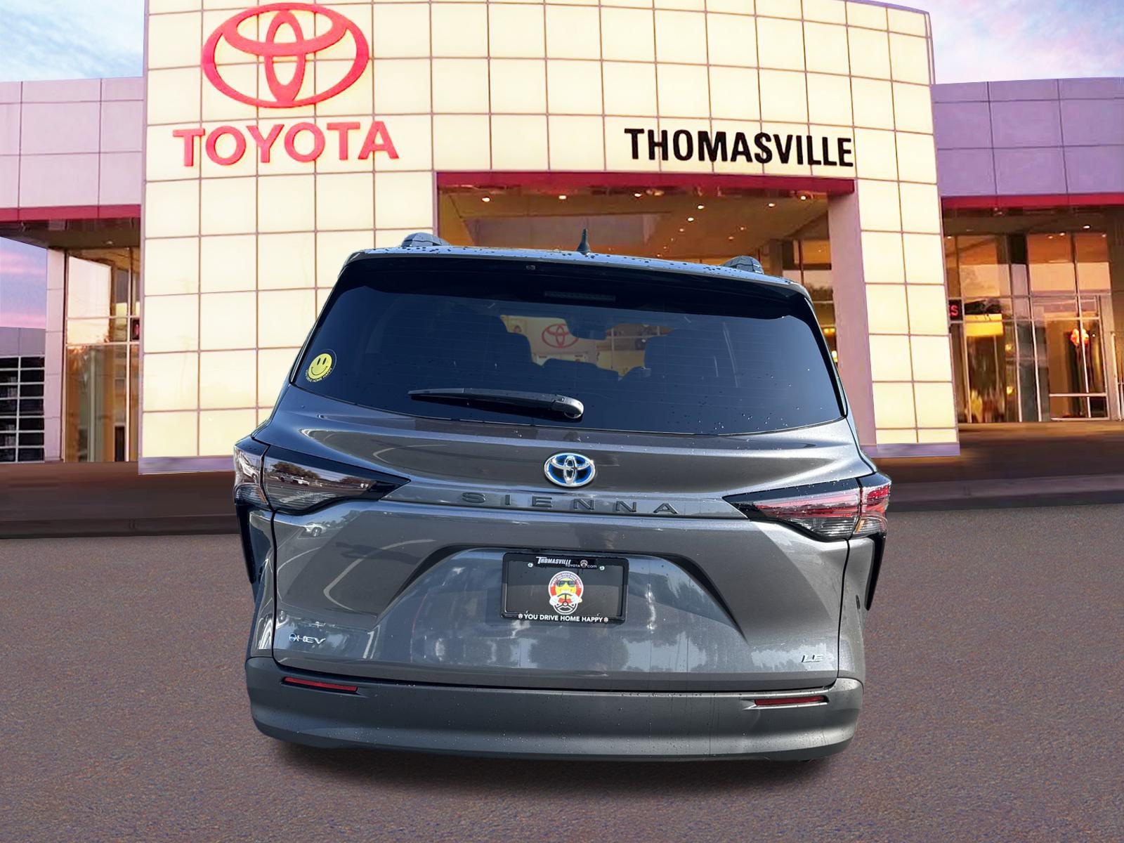New 2025 Toyota Sienna LE FWD image 6