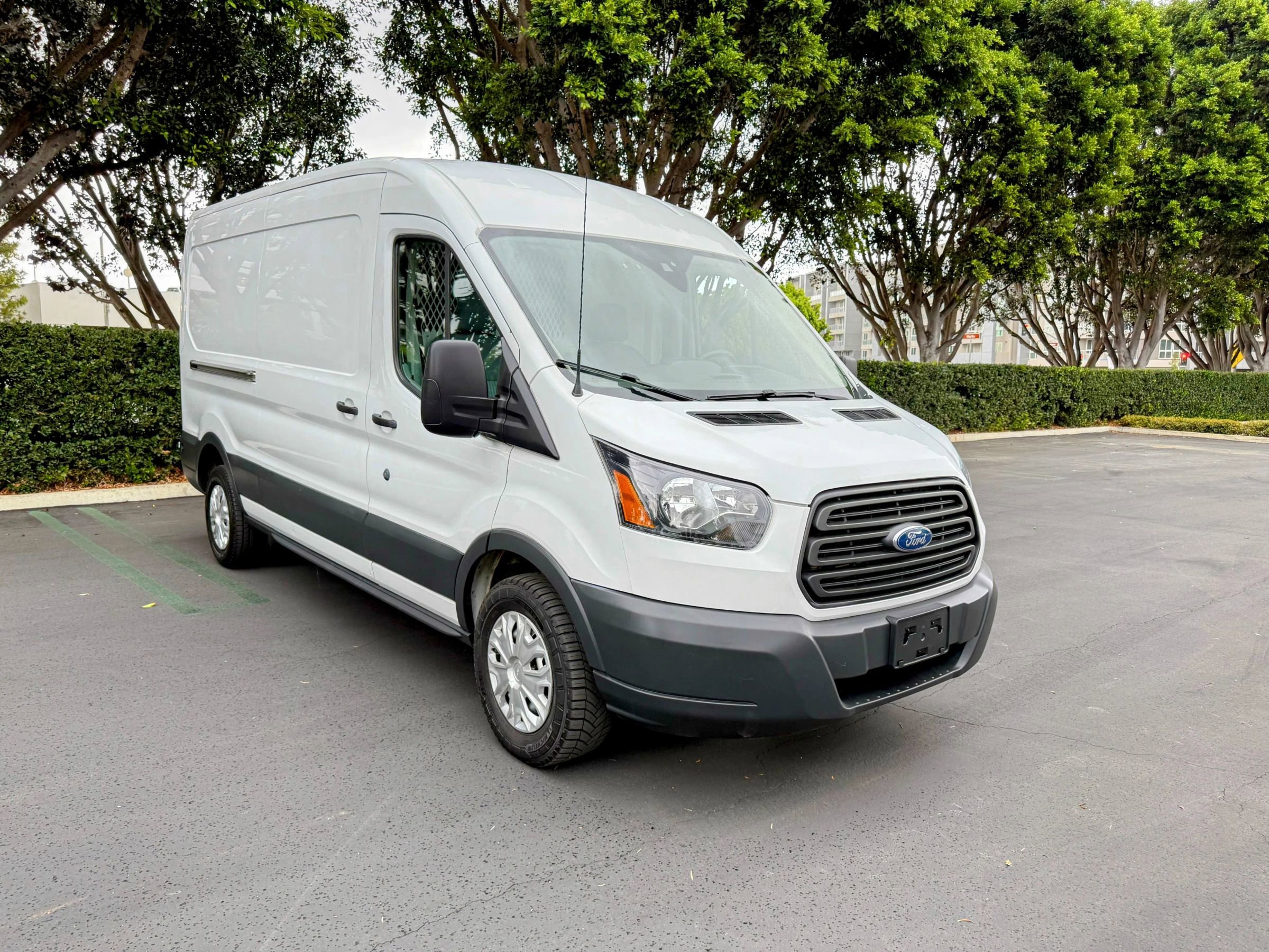 Used 2018 Ford Transit 250 148 Medium Roof w/ Interior Upgrade Package image 7