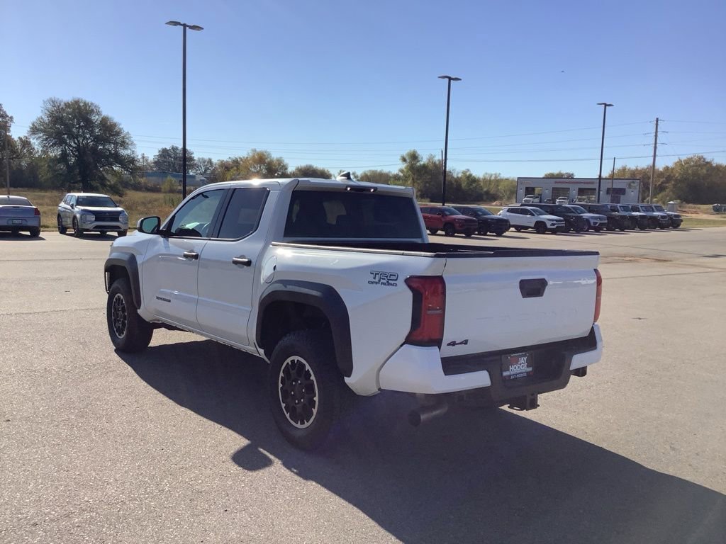 Used 2024 Toyota Tacoma TRD Off-Road image 5