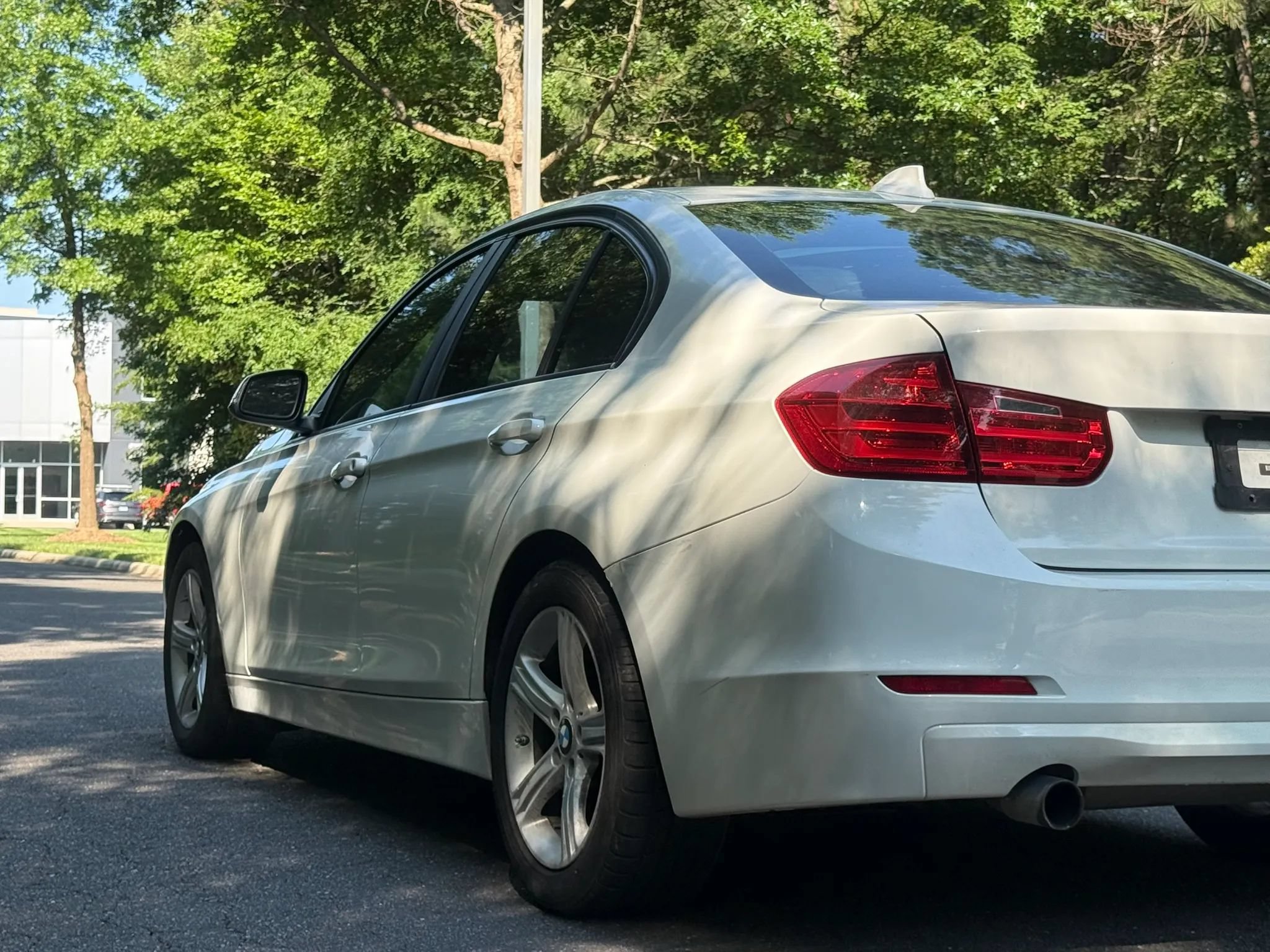 Used 2013 BMW 320i Sedan RWD image 7