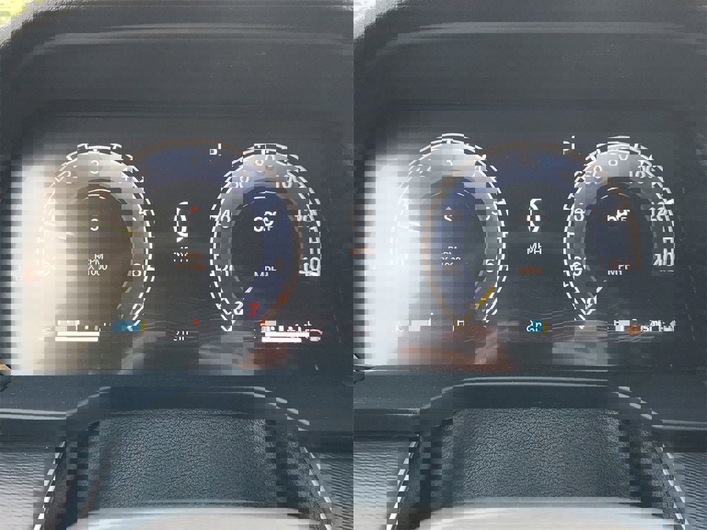 New 2025 Jeep Grand Cherokee Altitude image 11