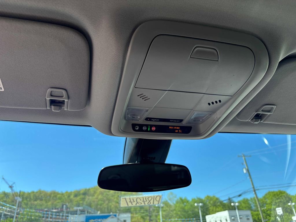 Used 2025 Chevrolet Blazer LT AWD/4WD image 20