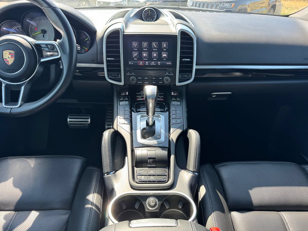 Used 2017 Porsche Cayenne S Platinum w/ Premium Package (PJW) AWD/4WD image 10