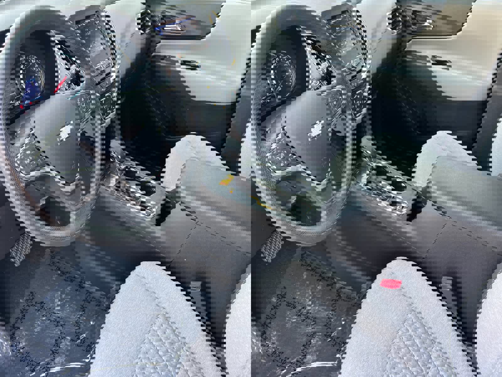 Used 2023 Chevrolet Equinox LS w/ LS Convenience Package image 11