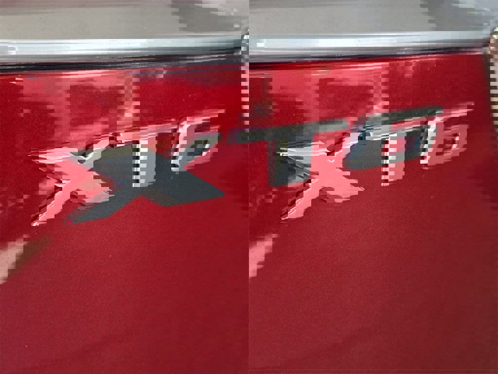 New 2025 Cadillac XT6 Luxury image 7