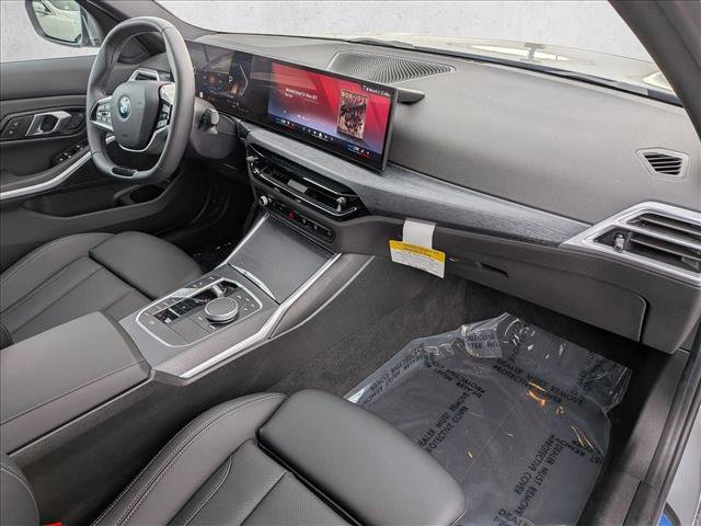 Used 2025 BMW 330i Sedan w/ Convenience Package RWD image 22