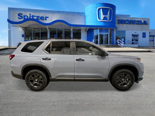 New 2026 Honda Pilot TrailSport image 2