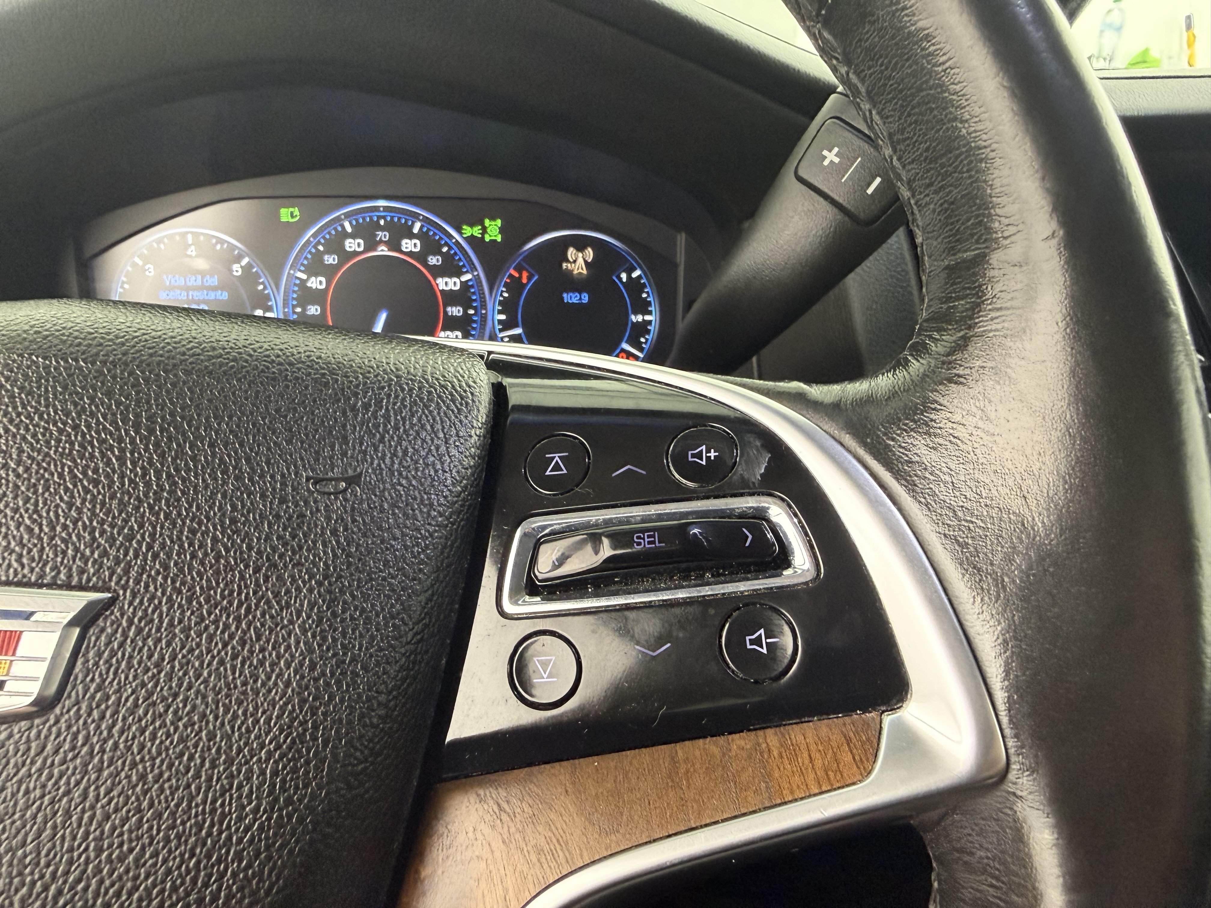 Used 2015 Cadillac Escalade Premium AWD/4WD image 26
