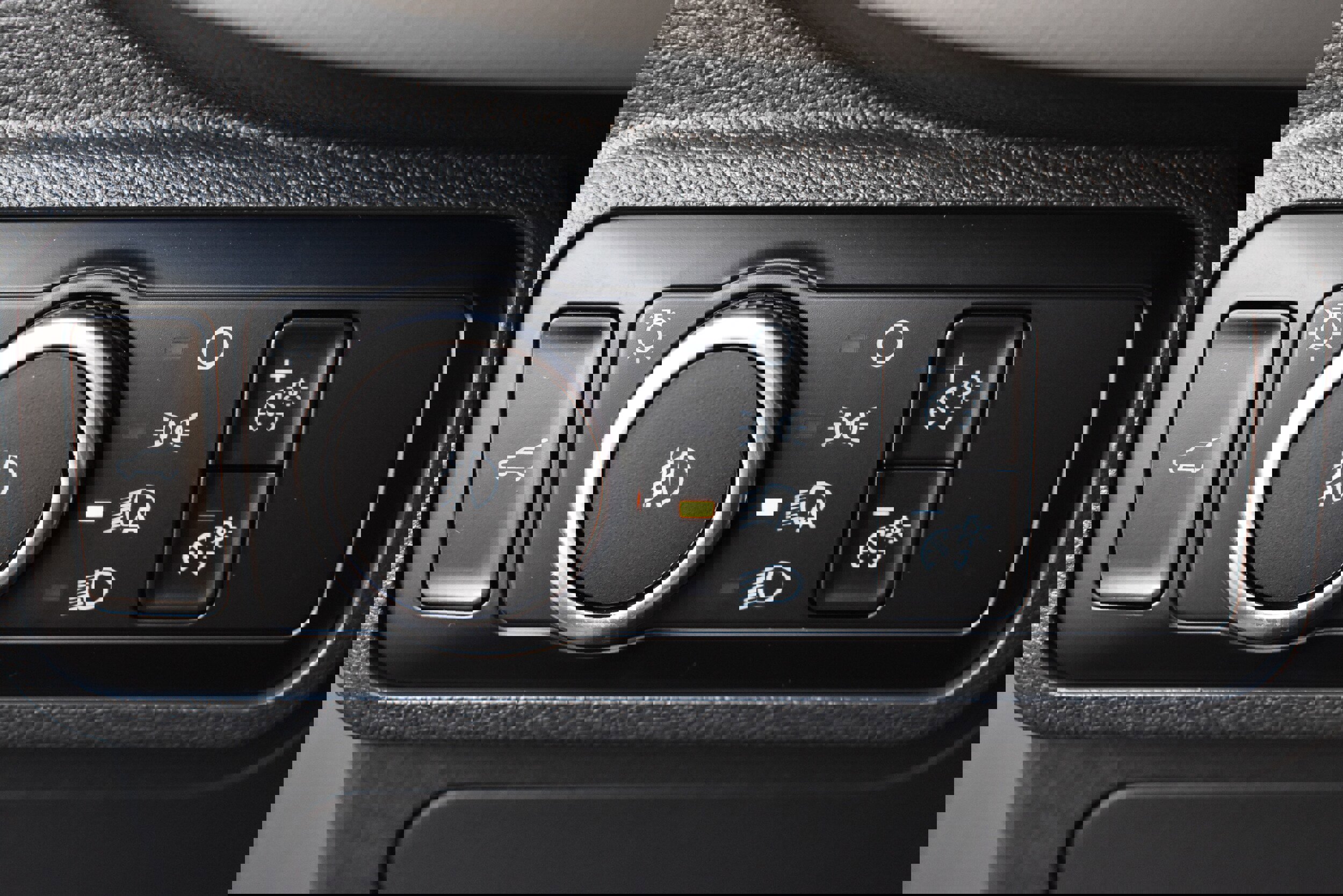 New 2026 Ford Explorer Active w/ Active Comfort Package image 30